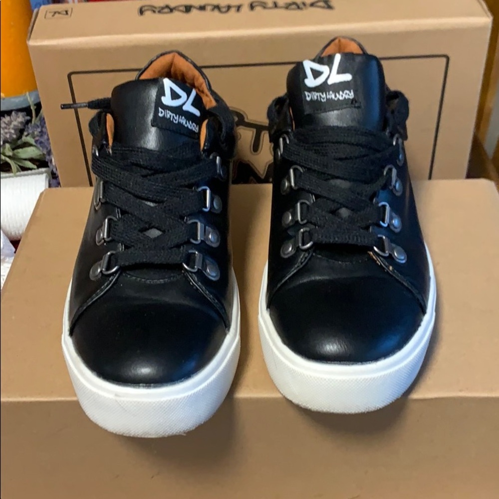DIRTY LAUNDRY sneakers